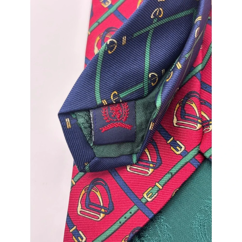 Tommy Hilfiger Mens Red Silk Equestrian Stirrup Buckle Pattern Necktie